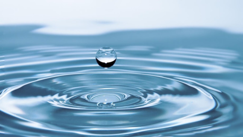 Co je destilovaná voda a k čemu se využívá 